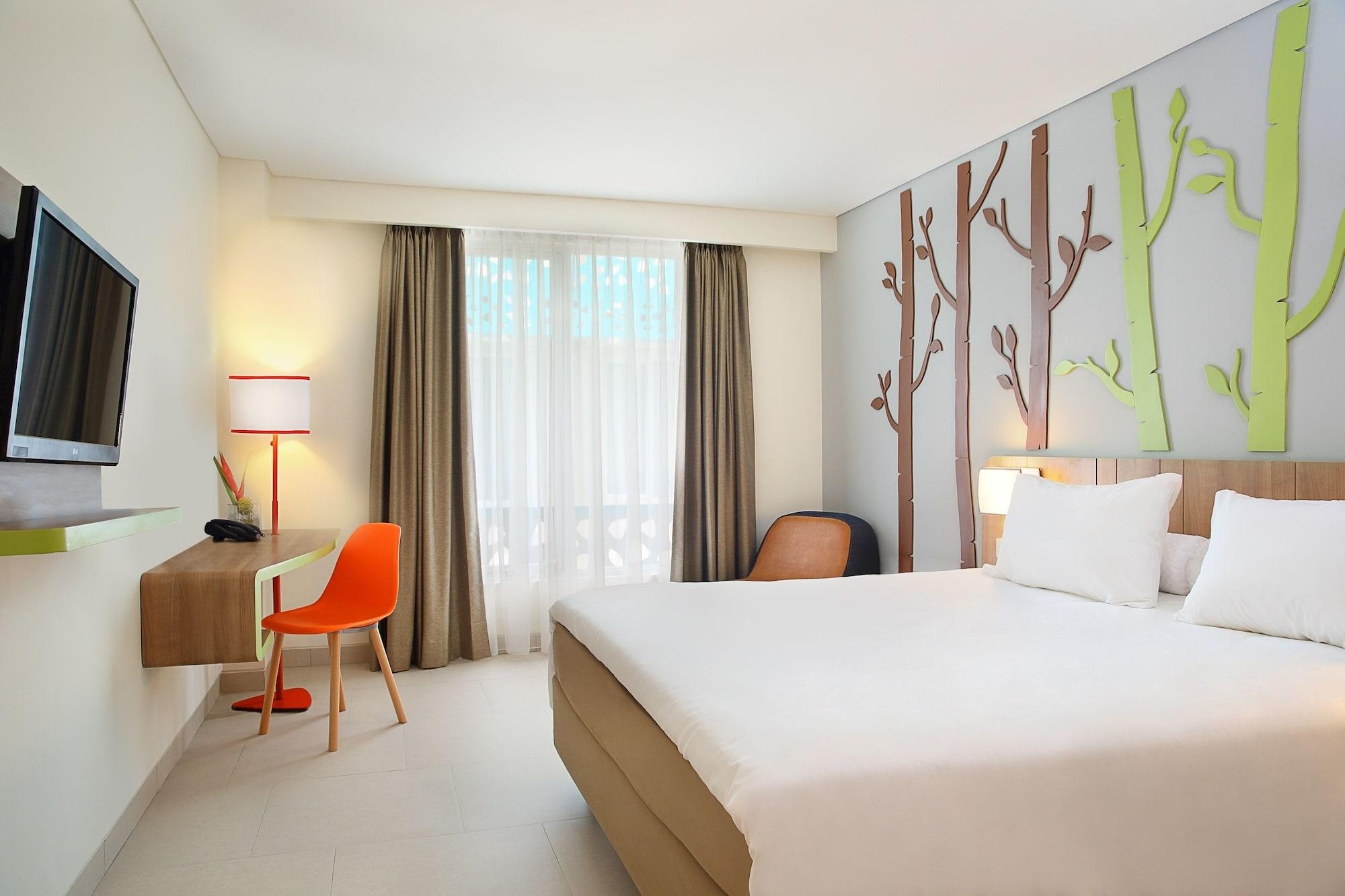 Grand Livio Kuta Hotel Legian Exterior foto