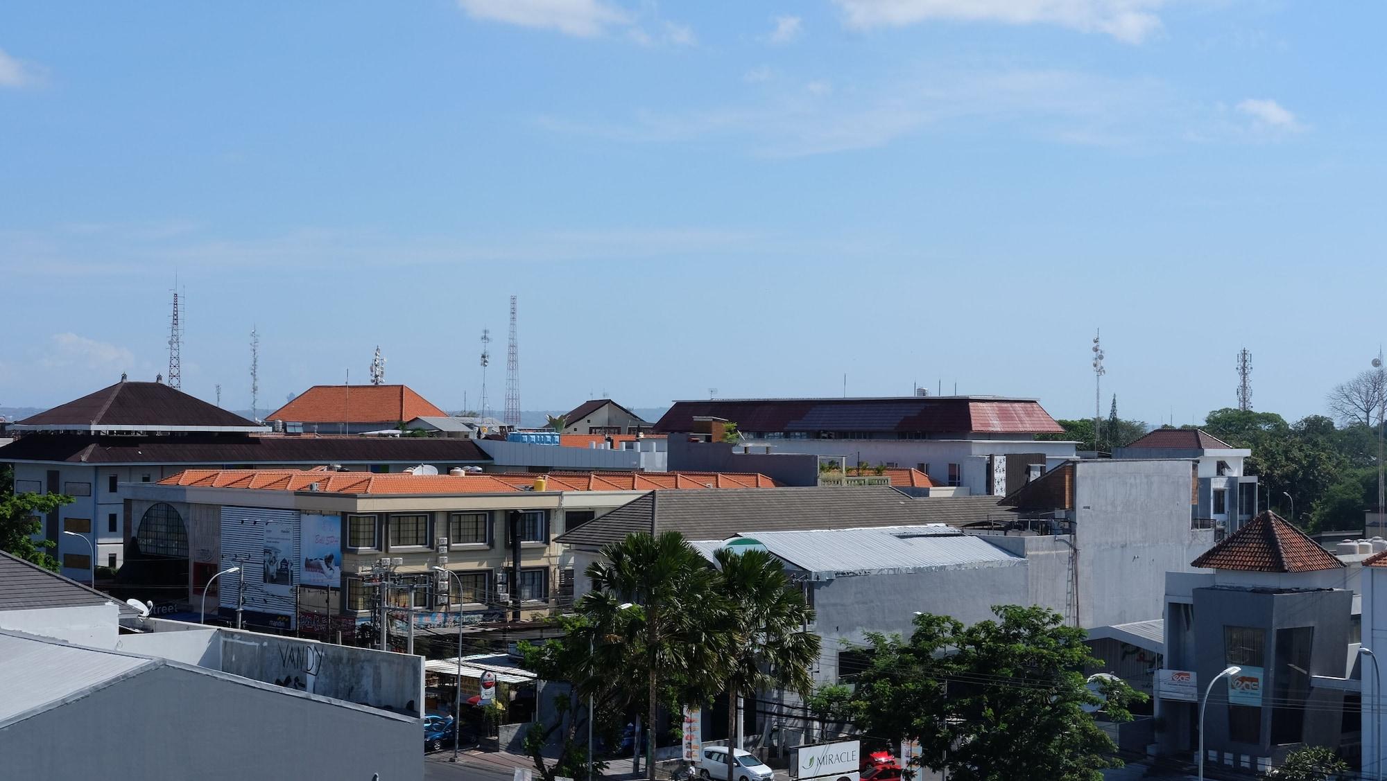 Grand Livio Kuta Hotel Legian Exterior foto