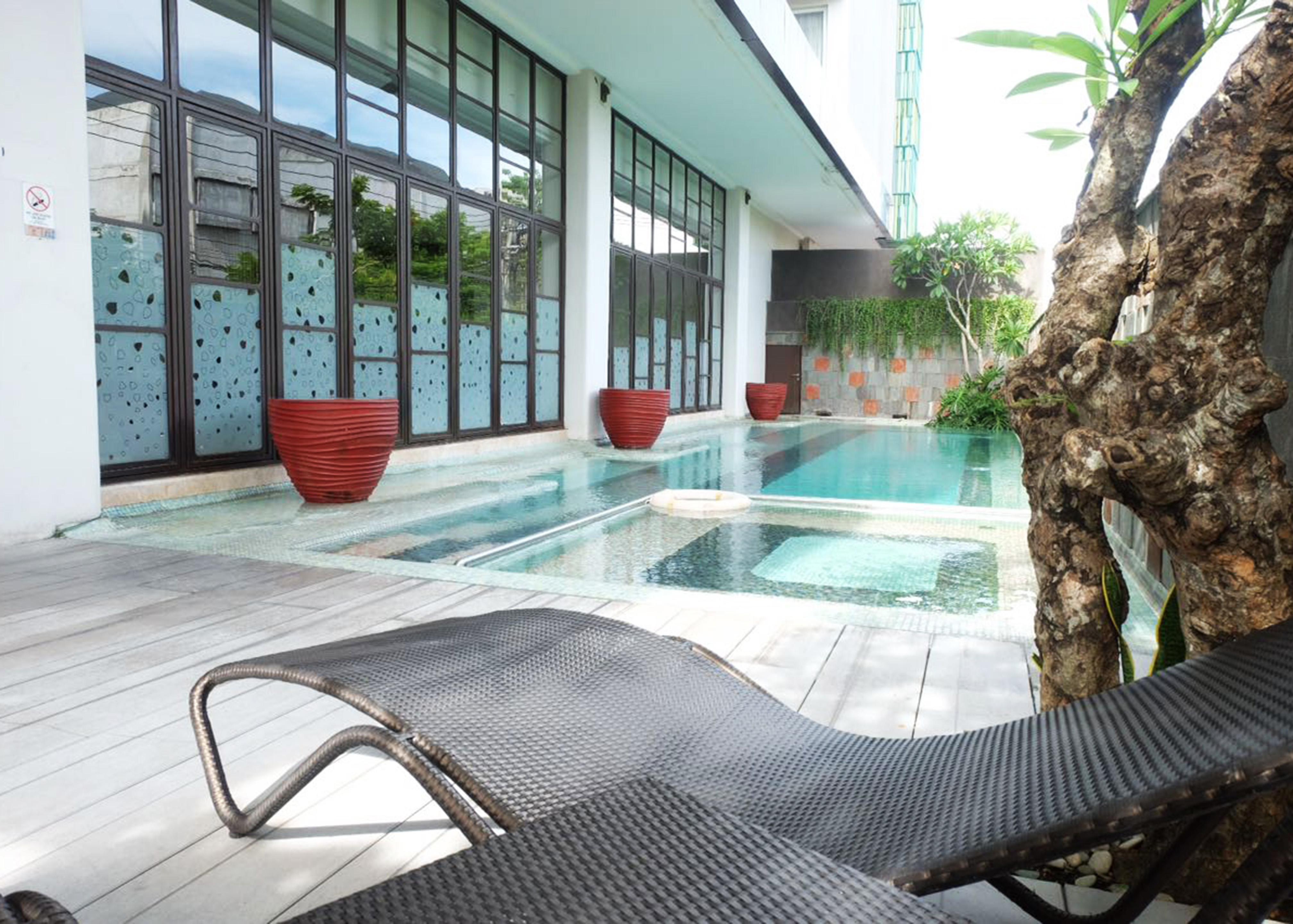 Grand Livio Kuta Hotel Legian Exterior foto