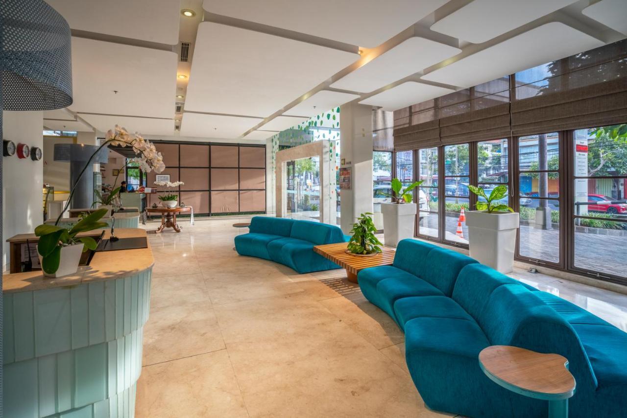 Grand Livio Kuta Hotel Legian Exterior foto