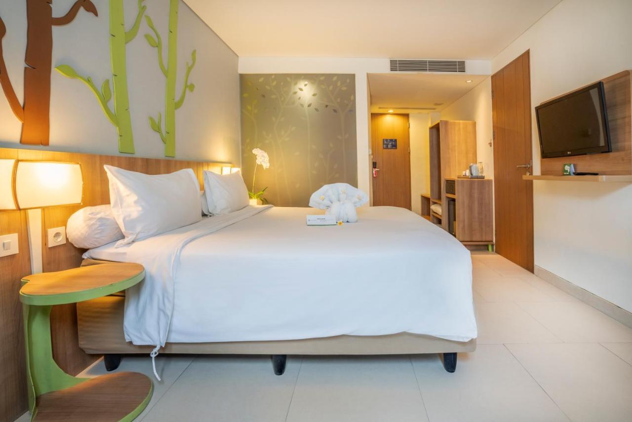 Grand Livio Kuta Hotel Legian Exterior foto