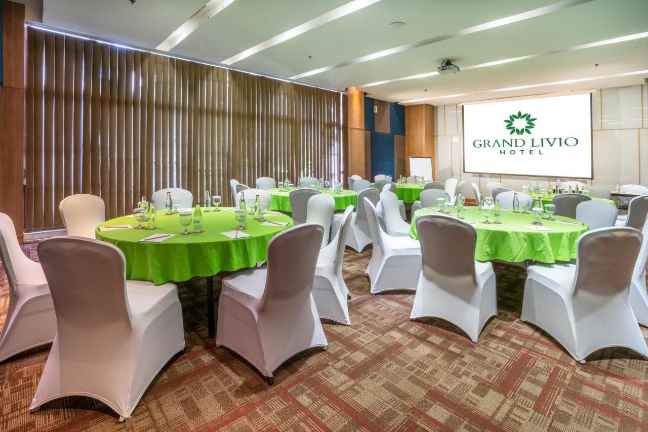 Grand Livio Kuta Hotel Legian Exterior foto